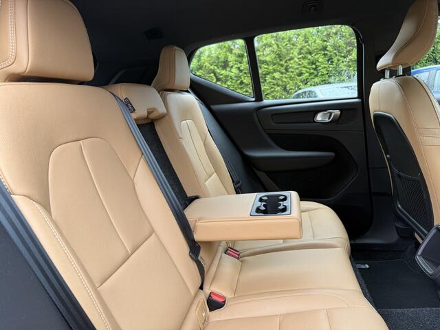 Volvo XC40 1.5 T3 Momentum Pro 164pk Aut. Sport-leder | Camera