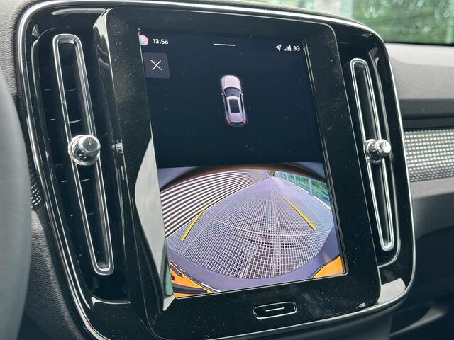 Volvo XC40 2.0 B4 Plus Black Edition Mild hybrid, Automaat, Leder/nubuck bekleding, Stoelverwarming, Stuurverwarming, 20 inch wielen