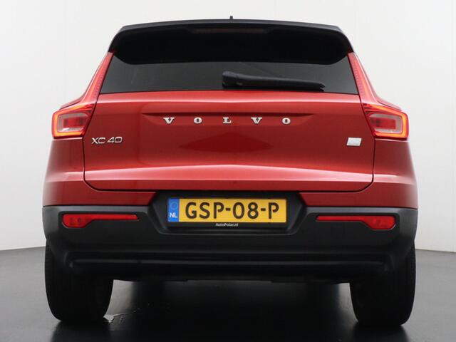 Volvo XC40 1.5 T4 Recharge R-Design Volvo XC40 1.5 T4 Recharge Inscription