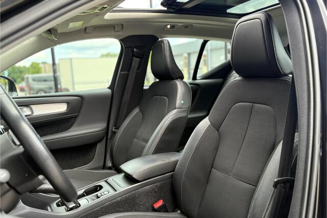 Volvo XC40 1.5 T3 Momentum Pro 164pk - Camera - ACC - Pano - Trekhaak - Carplay - Harman Kardon - Rijklaar