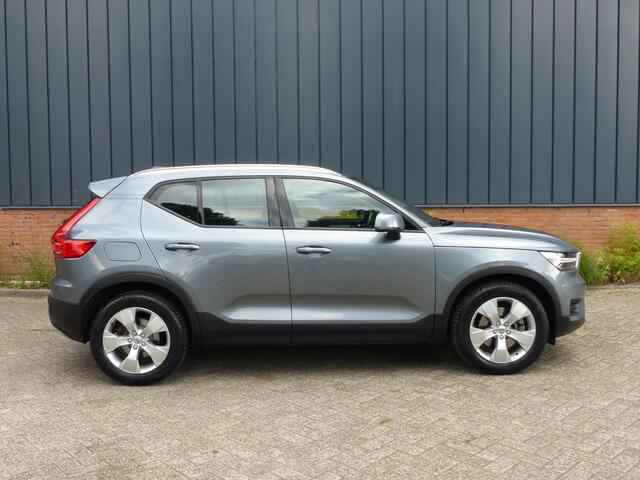 Volvo XC40 T5 AWD Momentum