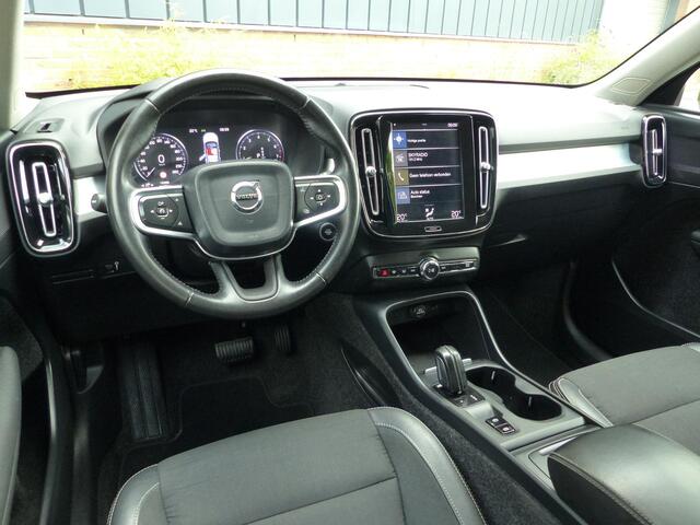 Volvo XC40 T5 AWD Momentum