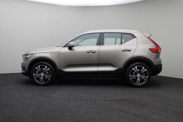 Volvo XC40 1.5 T4 Recharge Inscription 2022 Panoramadak | Carplay | Camera | Adaptive cruise | Memory | Stuurverwarming | Stoelverwarming | Bluetooth | Voorruit verwarming | PDC | Elektrische achterklep