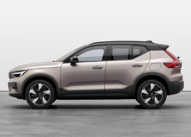 Volvo XC40 Single Motor Extened Range Core 82 kWh | Camera | Climate control |