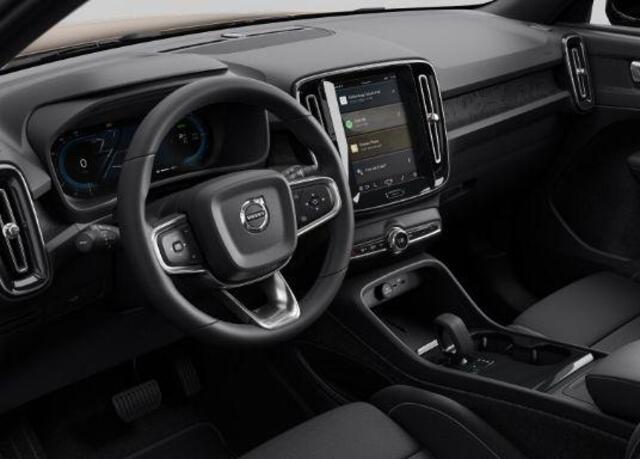 Volvo XC40 Single Motor Extened Range Core 82 kWh | Camera | Climate control |