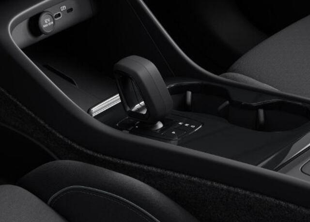 Volvo XC40 Single Motor Extened Range Core 82 kWh | Camera | Climate control |