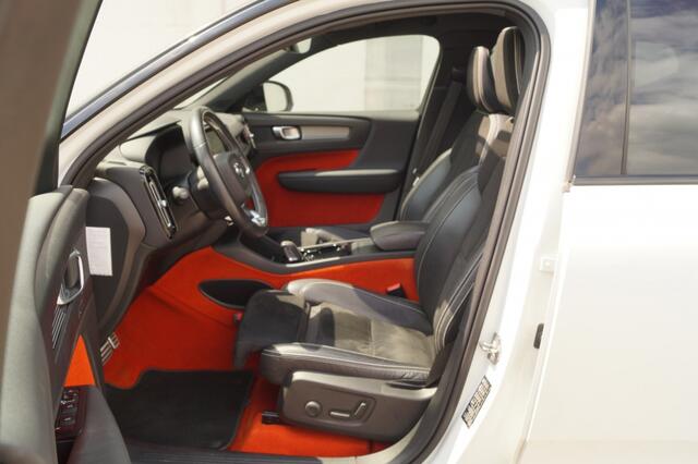 Volvo XC40 Recharge P8 AWD R-Design -PANO-NAVI-ECC-