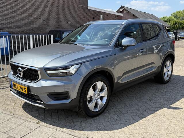 Volvo XC40 2.0 T4 AWD Momentum Intellisafe Pro