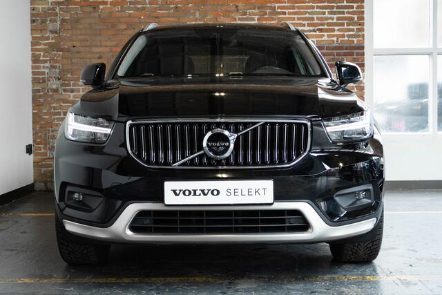 Volvo XC40 B4 Inscription | Electrische bedienbare voorstoelen | Stoelverwarming | 360° parkeercamera | Adaptive cruise control | Exterieur Stylingkit | BLIS | Volvo on Call | Parkeerverwarming | Parkeersensoren voor + achter |