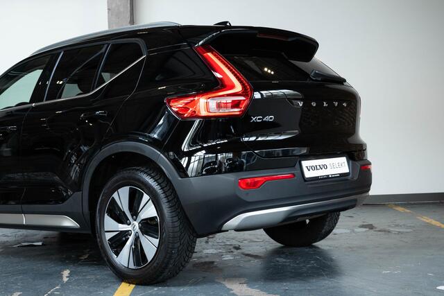 Volvo XC40 B4 Inscription | Electrische bedienbare voorstoelen | Stoelverwarming | 360° parkeercamera | Adaptive cruise control | Exterieur Stylingkit | BLIS | Volvo on Call | Parkeerverwarming | Parkeersensoren voor + achter |