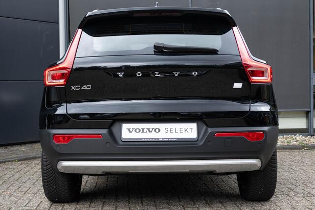 Volvo XC40 T4 Automaat Recharge Inscription | Panoramadak| Interieur voorverwarming| Adaptieve Cruise Control| Electrisch bedienbare voorstoelen|Rondomzicht Camera|Park Assist voor en Achter | Semi Electrische Trekhaak..