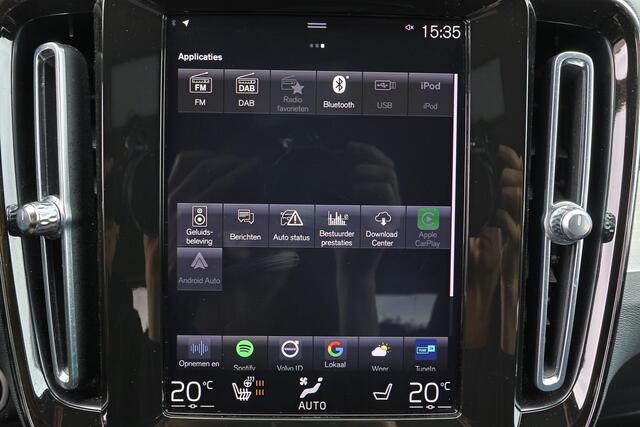 Volvo XC40 B4 Business Pro - IntelliSafe Assist - Harman/Kardon audio - Parkeercamera achter - Parkeersensoren voor & achter - Draadloze tel. lader - Cruise control - 18' LMV