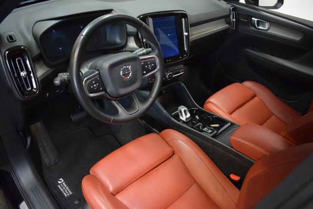 Volvo XC40 2.0 T5 250pk AUT8 AWD Inscription/ Leer/ Schuifdak/ Stoel en stuur verw./ Camera trekgewicht 2100kg