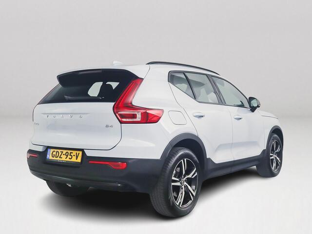 Volvo XC40 B4 Aut. Plus Dark | Harman Kardon | Parkeercamera | Trekhaak