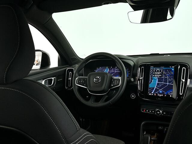 Volvo XC40 B4 Aut. Plus Dark | Harman Kardon | Parkeercamera | Trekhaak