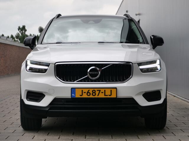 Volvo XC40 1.5 T3 157 PK Navigatie / Camera / PDC / Stoelverwarming