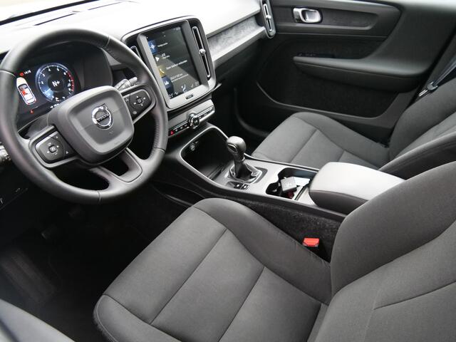 Volvo XC40 1.5 T3 157 PK Navigatie / Camera / PDC / Stoelverwarming