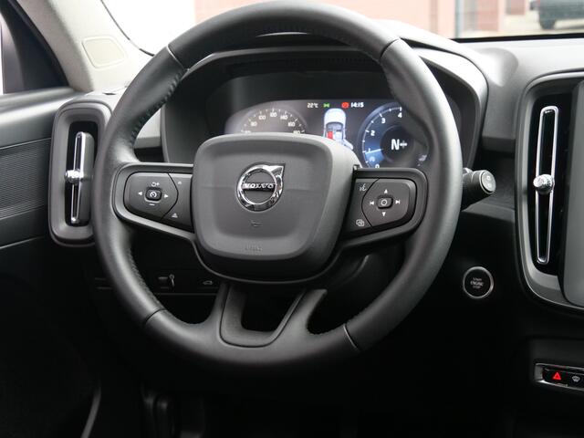 Volvo XC40 1.5 T3 157 PK Navigatie / Camera / PDC / Stoelverwarming