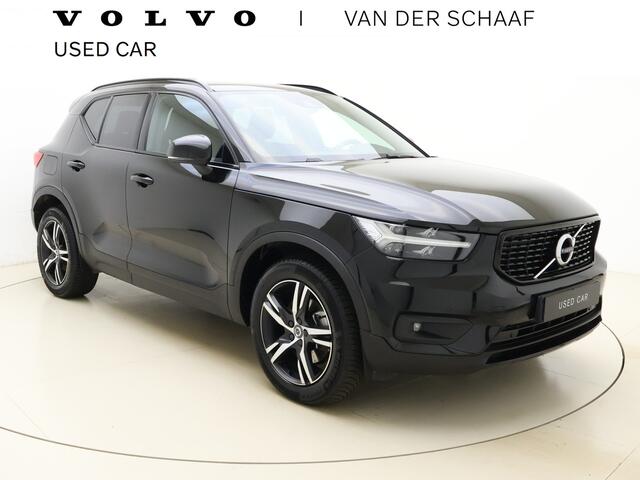 Volvo XC40 B4 AWD 211pk R-Design / Nubuck / Camera achter / Trekhaak / BLIS / ACC / Elektr. Achterklep / Alarm klasse 3 / Lane Keeping Aid / Verw. Voorruit /