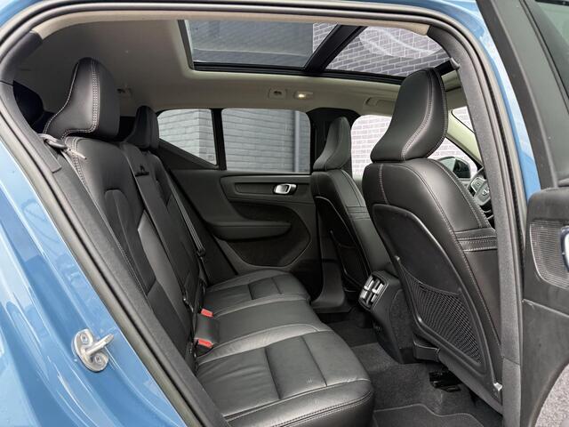 Volvo XC40 2.0 B4 AWD Ultimate Dark | Nieuw Binnen | Facelift | Leder | Memory | Panorama-schuifdak | 360° Camera | Harman/Kardon | Keyless Entry | Stuur + Stoel verwarming |