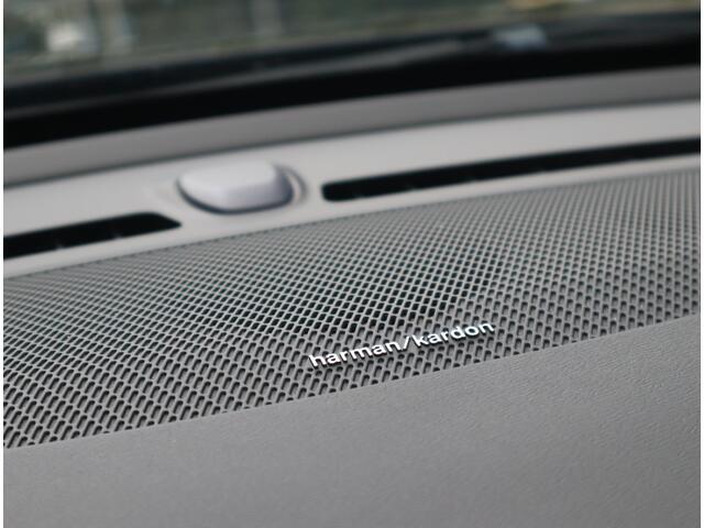 Volvo XC40 Recharge P8 AWD R-Design / SOH 92%