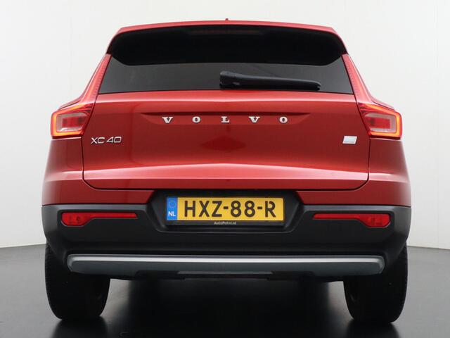 Volvo XC40 1.5 T5 Recharge Business Pro Leder/Camera/Voorruitverwarming etc.