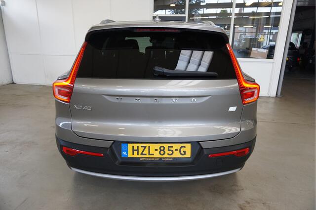 Volvo XC40 1.5 T4 Inscription Leder Pilot-Assist Navi Camera