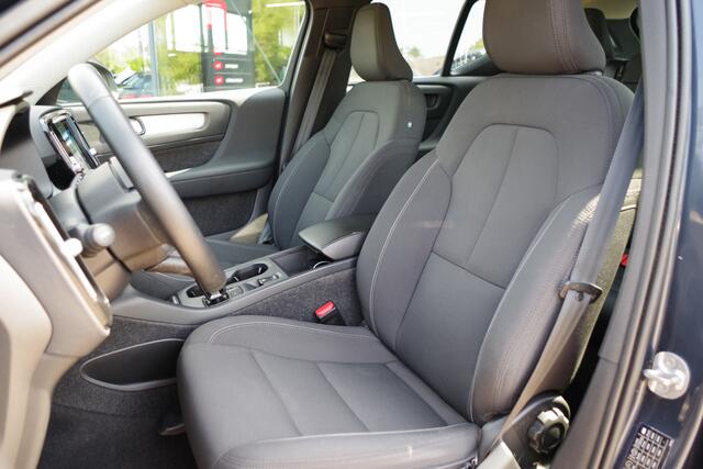 Volvo XC40 1.5 T4 211 PK Recharge Inscription Expression, Trekhaak, Camera, LED, Cruise Control