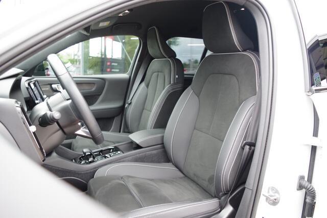 Volvo XC40 1.5 T4 Plug-In Hybrid Ultimate Dark 211 PK, 360 Camera, Leder-Alcantara, H/K Sound