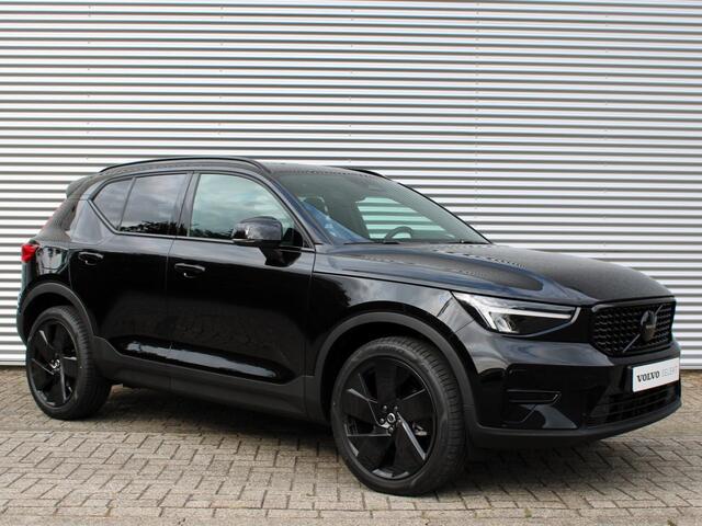 Volvo XC40 2.0 B4 Plus Black Edition Automaat / Panoramadak / Microtech Nubuck bekleding / Privacy Glass / Harman Kardon