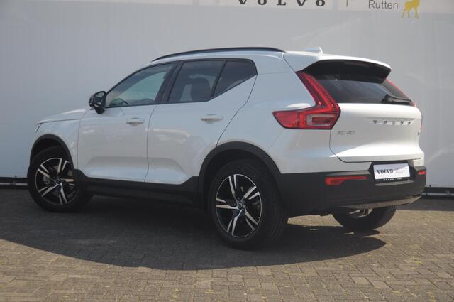 Volvo XC40 B4 211PK Automaat Plus Dark / Adaptive cruise control / Elektrische stoelen / Harman Kardon audio / Pilot assist / BLIS / Stoel en stuur verwarming / Elektrische achterklep / Parkeersensoren met camera / Google infotainment