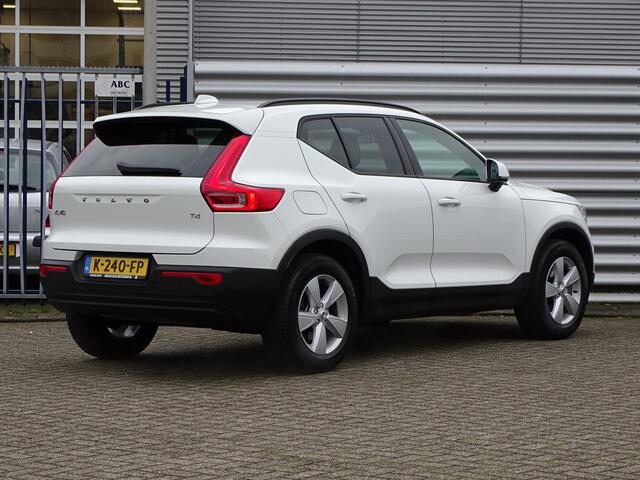 Volvo XC40 T4 Momentum 190PK | Automaat | Navigatie