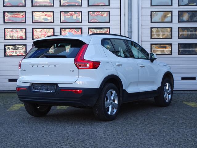 Volvo XC40 T3 Momentum | Navi | PDC