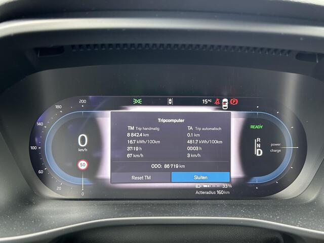 Volvo XC40 Single Motor Extened Range Core 82 kWh Zwart dak / Extra getint glas / All season banden