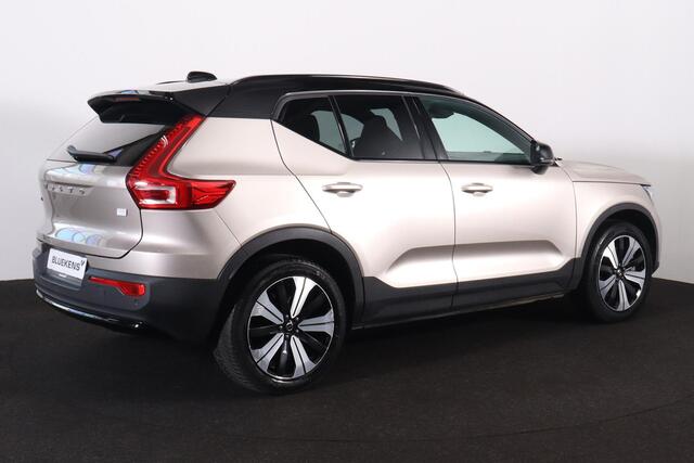 Volvo XC40 Recharge Twin Ultimate 78 kWh - Panorama/schuifdak - IntelliSafe Assist & Surround - Harman/Kardon audio - Verwarmde voorstoelen & stuur - Parkeersensoren voor & achter - Elektr. bedienb. voorstoelen met geheugen links - Warmtepomp - Extra getint glas - E