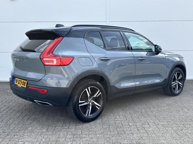 Volvo XC40 1.5 T3 R-Design / Navigatie / Camera / Dealer onderhouden / Elektrische achterklep /