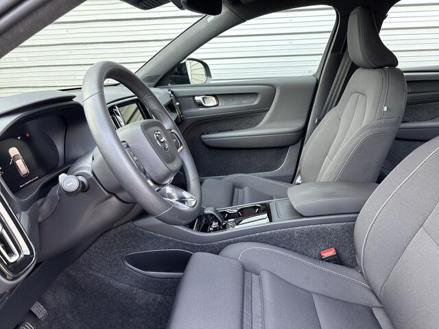 Volvo XC40 Single Motor Extended Range Plus 82 kWh / Trekhaak / Achteruitrijcamera / Dodehoekdetectie / Stoelverwarming /