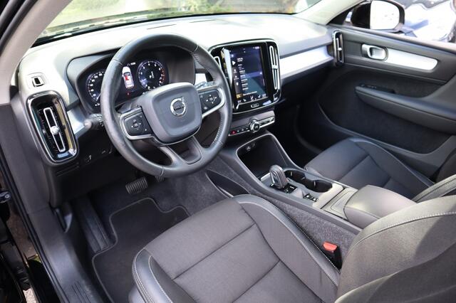 Volvo XC40 1.5 T3 Momentum | camera | cruise | navi | dealer o.h. | oh.boek