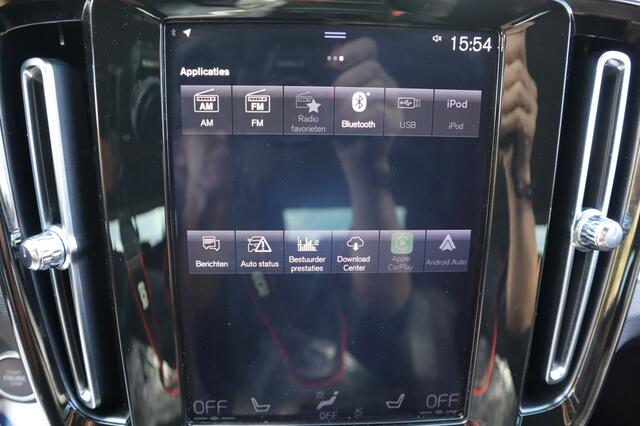 Volvo XC40 1.5 T3 Momentum | camera | cruise | navi | dealer o.h. | oh.boek