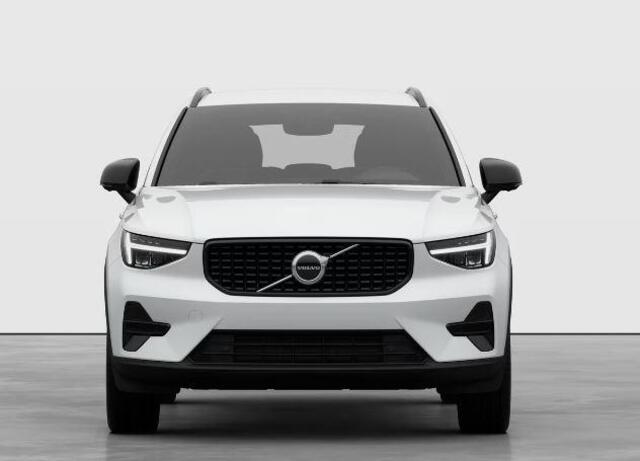 Volvo XC40 B4 211PK Automaat Plus Dark / Extra getint glas / Microtech/Nubuck / Camera achter