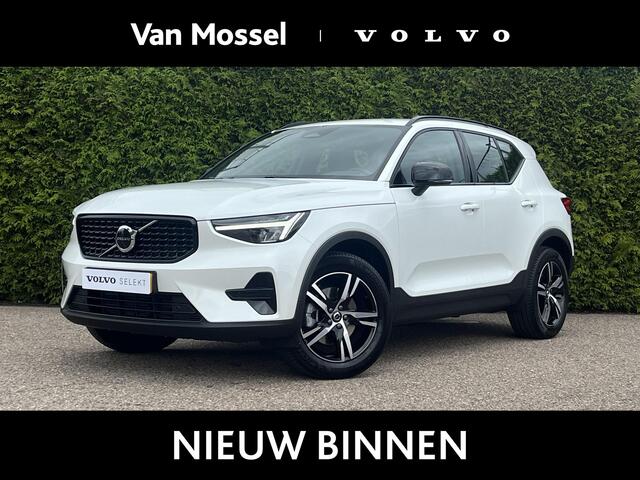 Volvo XC40 B4 Plus Dark Trekhaak | Pilot Assist | Camera | Stuurverwarming | BLIS | H&K Audio | Keyless