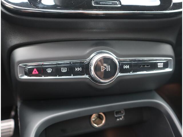 Volvo XC40 1.5 T4 Recharge R-Design / NL Auto / Panodak /