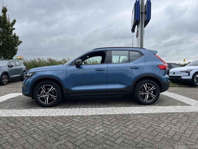 Volvo XC40 B4 Plus Dark