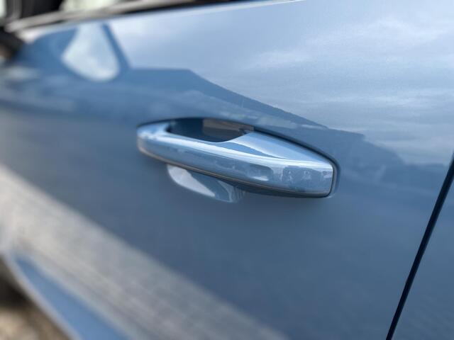 Volvo XC40 B4 Plus Dark