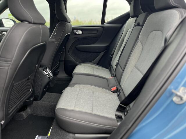 Volvo XC40 B4 Plus Dark