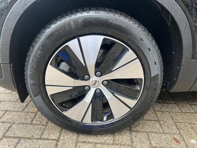 Volvo XC40 1.5 T4 Plus Bright Navigatie Carplay Trekhaak Onderhoudsboekjes