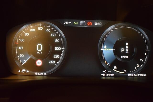 Volvo XC40 T5 262pk AUT7 Twin Engine Inscription Hybr. Adapt. Cruise/ Camera 360°/ Stoel verw. V+A/ Stuur verw./ Leer/ Navi/ CarPlay