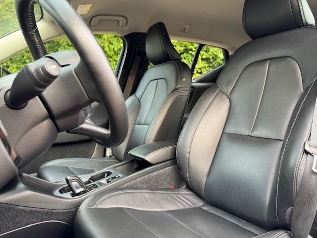 Volvo XC40 1.5 T5 RECHARGE INSCRIPTION THAAK/LEER/NAV/CAM
