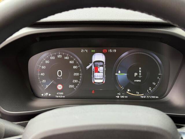Volvo XC40 1.5 T5 Recharge R-Design Panodak Leer HenK Pilot assist Facelift