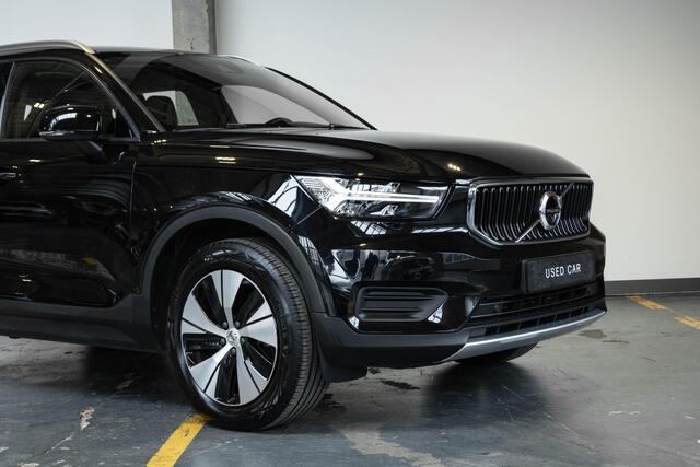 Volvo XC40 T3 Automaat Momentum | Semi Electrische wegklapbare trekhaak | 360° Parkeercamera | BLIS | Parkeersensoren voor + achter | Adaptive cruise control | Climate Control | Navigatie | Dealeronderhouden |